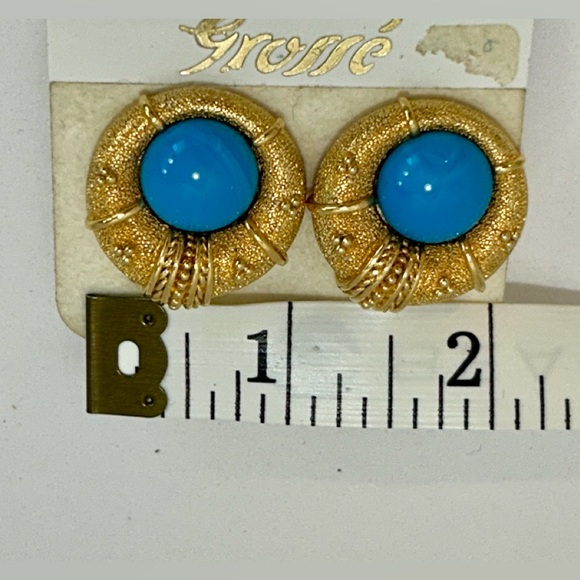 Vintage Grosse Signed Blue and Goldtone Clip On Earrings - Picture 1 of 3